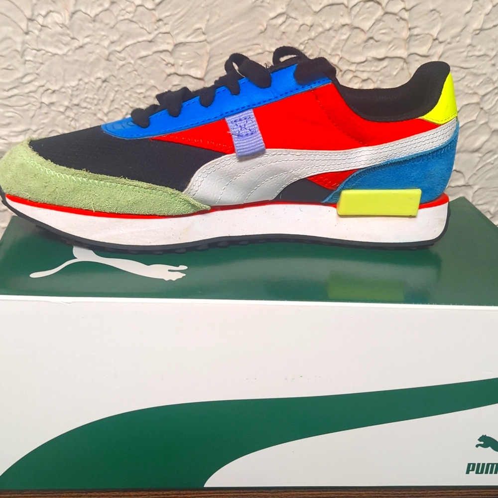 EUC PUMA Junior Future Rider Water Fight Jr.